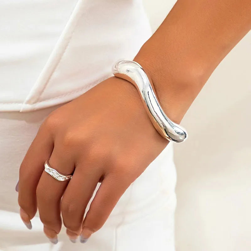 Blake's Tiff Wavy Bangle Bracelet