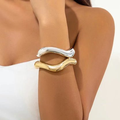 Blake's Tiff Wavy Bangle Bracelet
